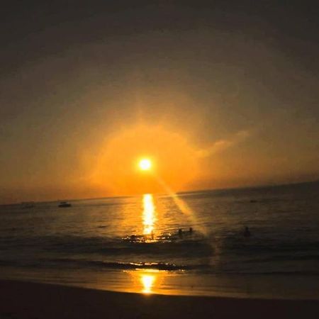 Suite Pe Na Areia- Espaco Independente Na Praia Do Curral Com Localizacao Privilegiada - Simplicidade E Comodidade Com O Por Do Sol Mais Lindo De Ilhabela - Melhor Custo Beneficio Para Ate 4 Pessoas , Na Av Jose Pacheco Do Nascimento Nº 7682 Exteriér fotografie